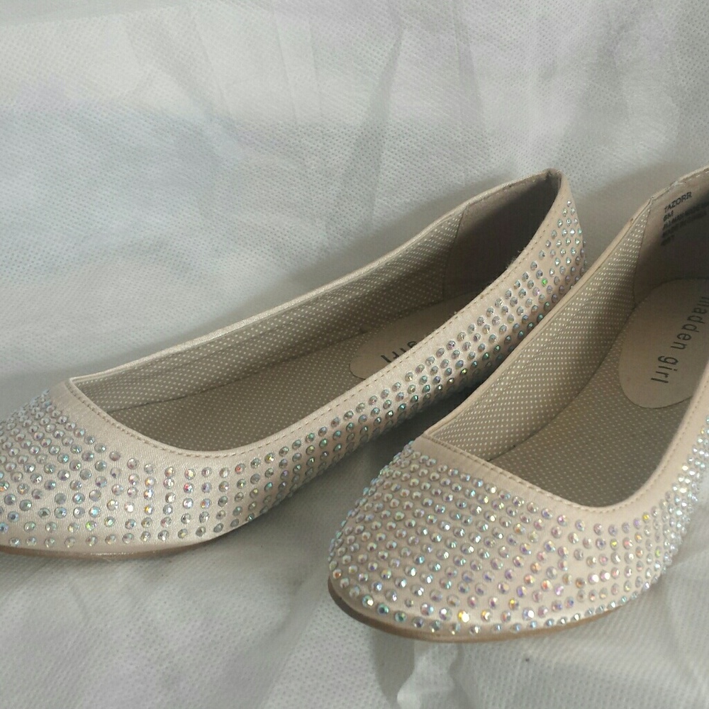 Prom size 6m flats